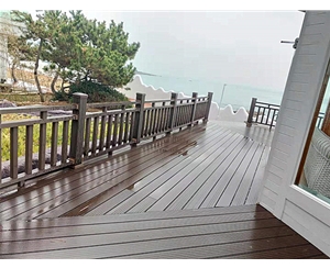 青岛塑木地板及护栏安装